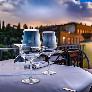 Отель La Scaletta Al Ponte Vecchio